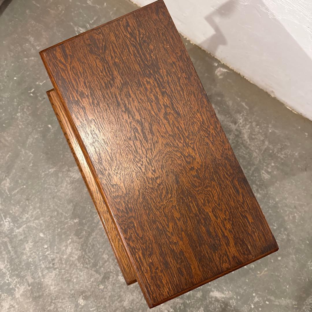 ビンテージ　木製サイドテーブル　3段チェスト　ベッドサイドテーブル