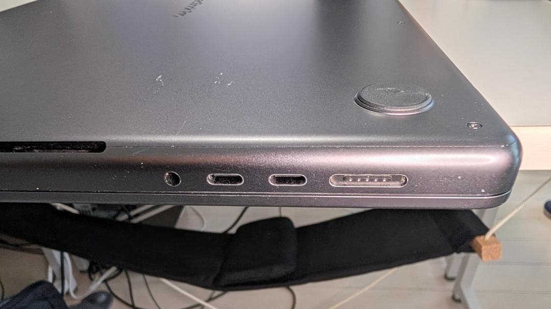 画面難ありジャンク MacBook Pro A2991 M3 Pro 36GB