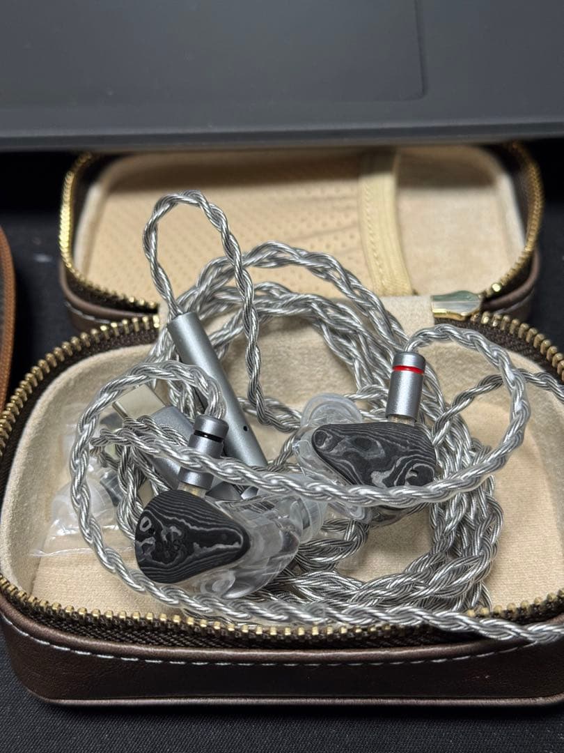 水月雨(スイゲツアメ)MOONDROP Crinacle DUSK 箱説無