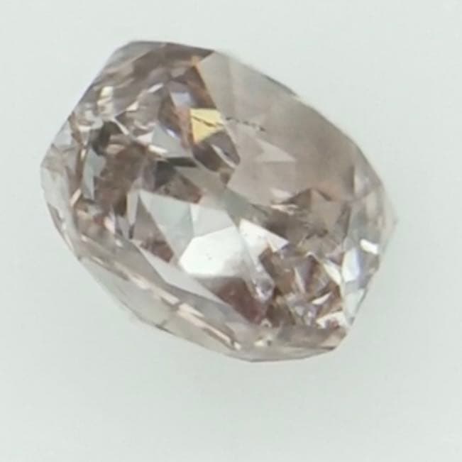 プチプラ！カラーダイヤモンド0.4ctクッションシェイプ