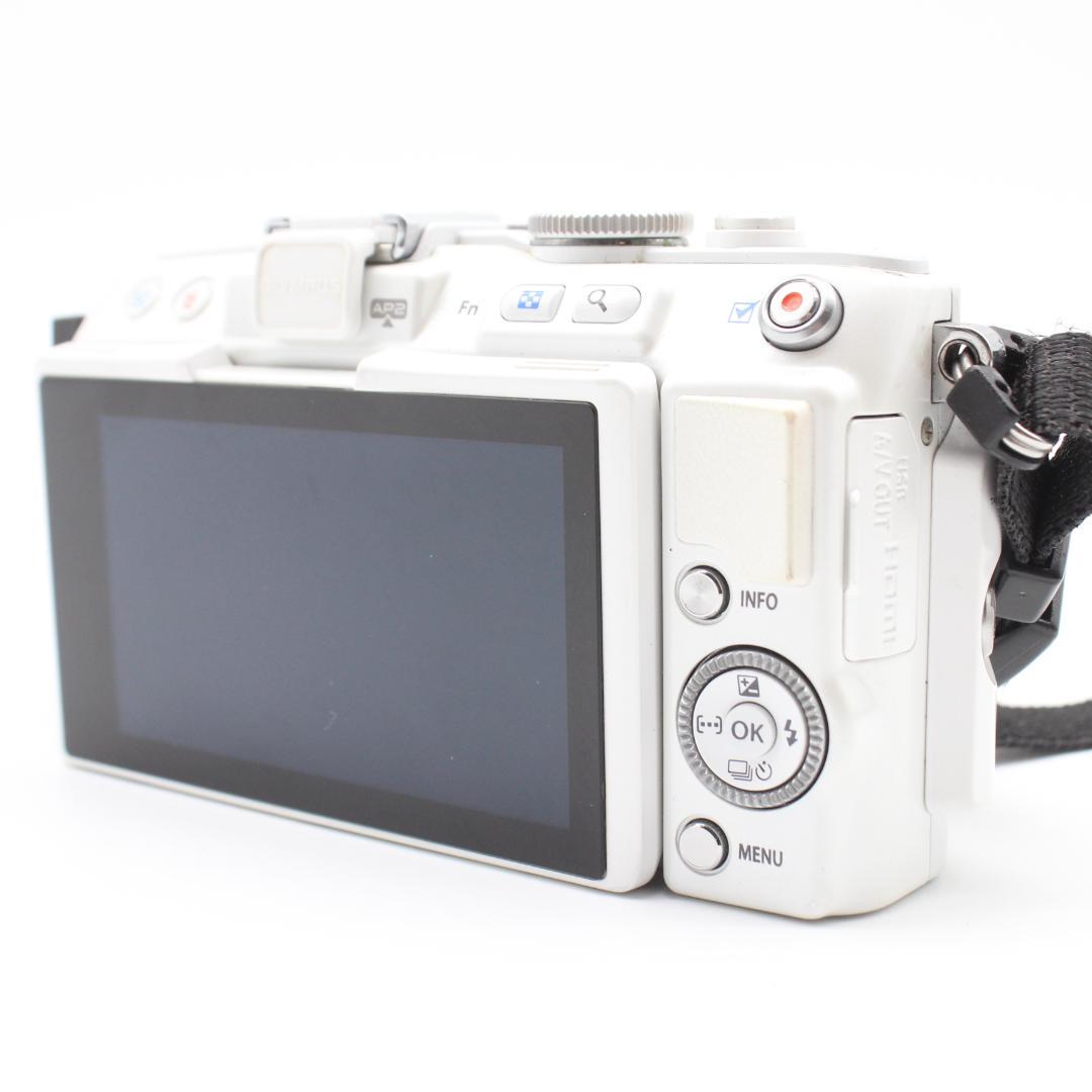 ミラーレス一眼 PEN Lite E-PL6 ボディ ホワイト