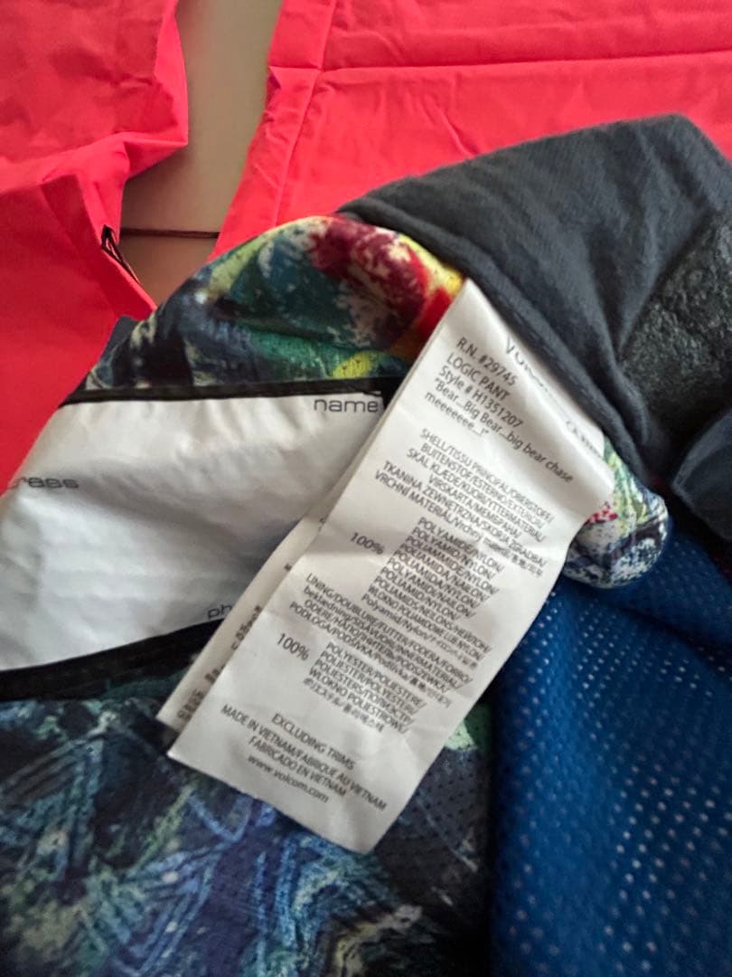 新品❤️レディース上下　ボルコムデニム花柄スノボJKT、バートン　ロキシー　可愛い