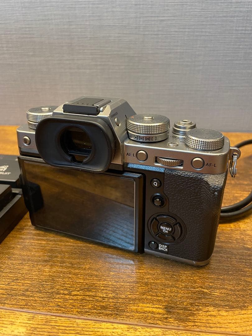 Fujifilm X-T3 ミラーレスカメラ 本体と付属品