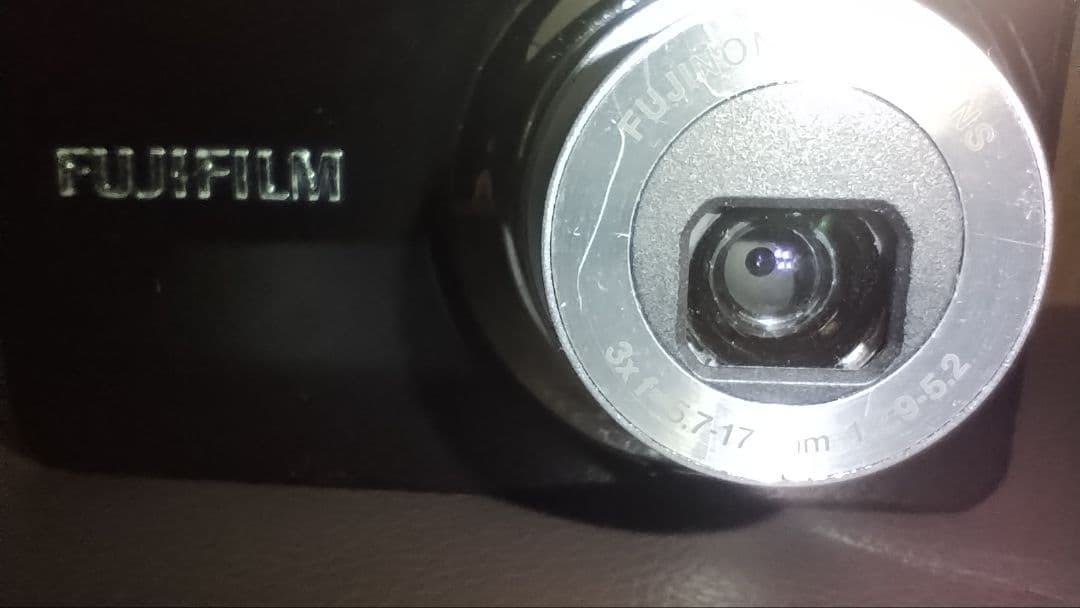 【まい様】【中古品】富士フィルム Fujifilm J30 コンデジカメラ