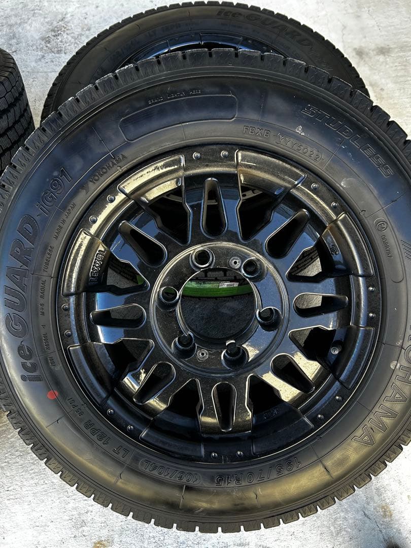 カムロードバンテックジル15インチスタッドレスタイヤセット195/70Ｒ15