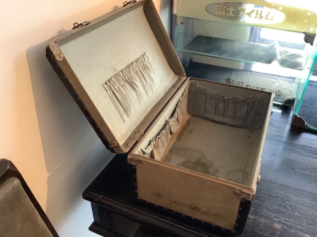 イタリア　アンティーク　バニティーケース　マセラティ　フェラーリ　フィアット