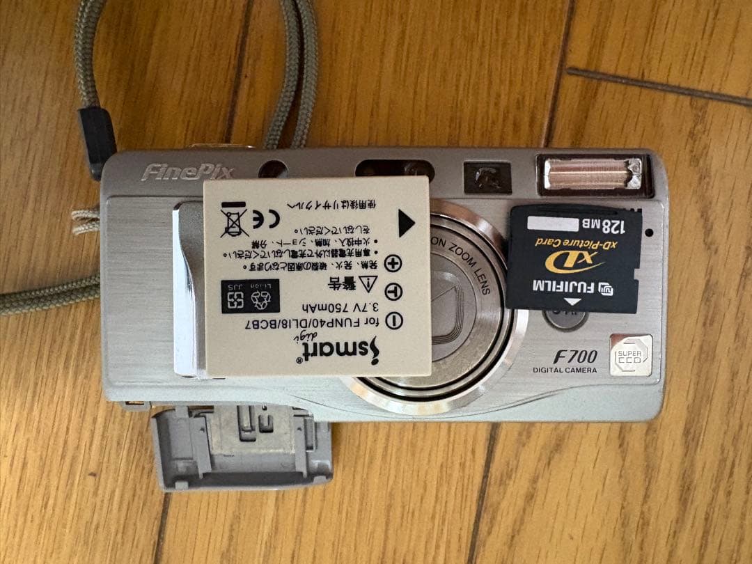 【稼働品】Fujifilm FinePix F700 デジカメ　予備電池