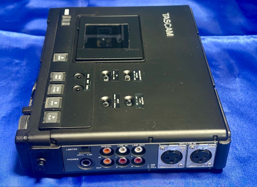 TASCAM プロ用ポータブルDATの名機　DA-P1 整備動作品