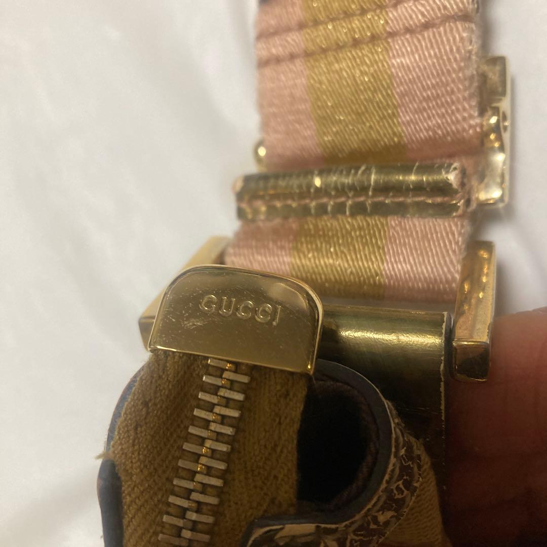 GUCCIハーフムーンショルダーバッグGG キャンバス