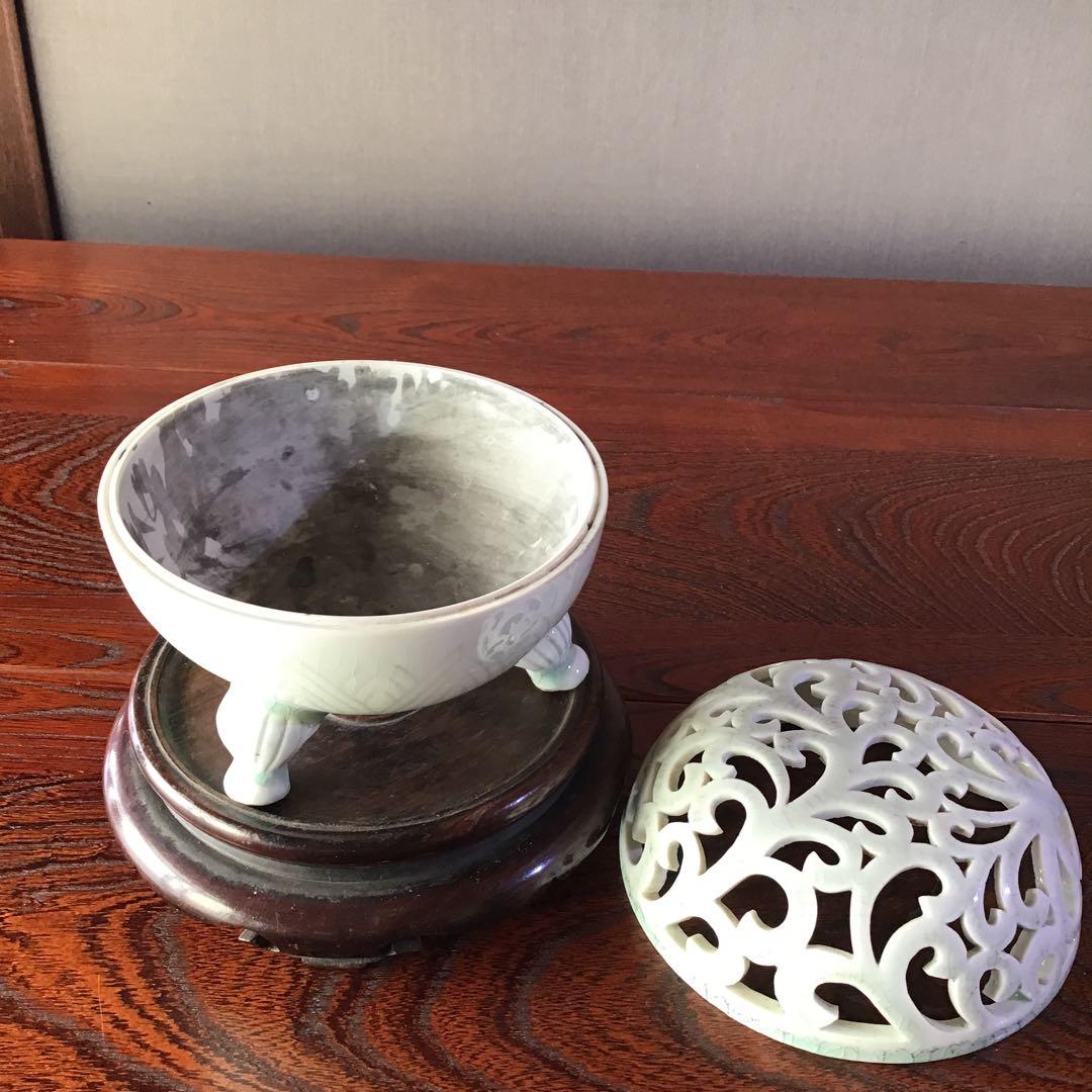 唐草紋彫透　三足　香炉　　清朝期