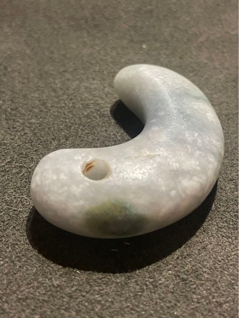 古墳時代 翡翠勾玉 出土品