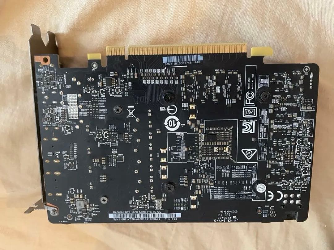 グラフィックボード・グラボ・ビデオカード GTX 1060 6G OC [PCIExp 6GB]