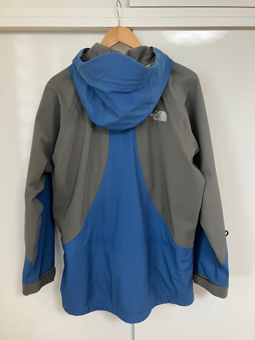 ＴＨＥ ＮＯＲＴＨ　ＦＡＣＥ　ノースフェイス上下スキースノボウェア　おまけ付き