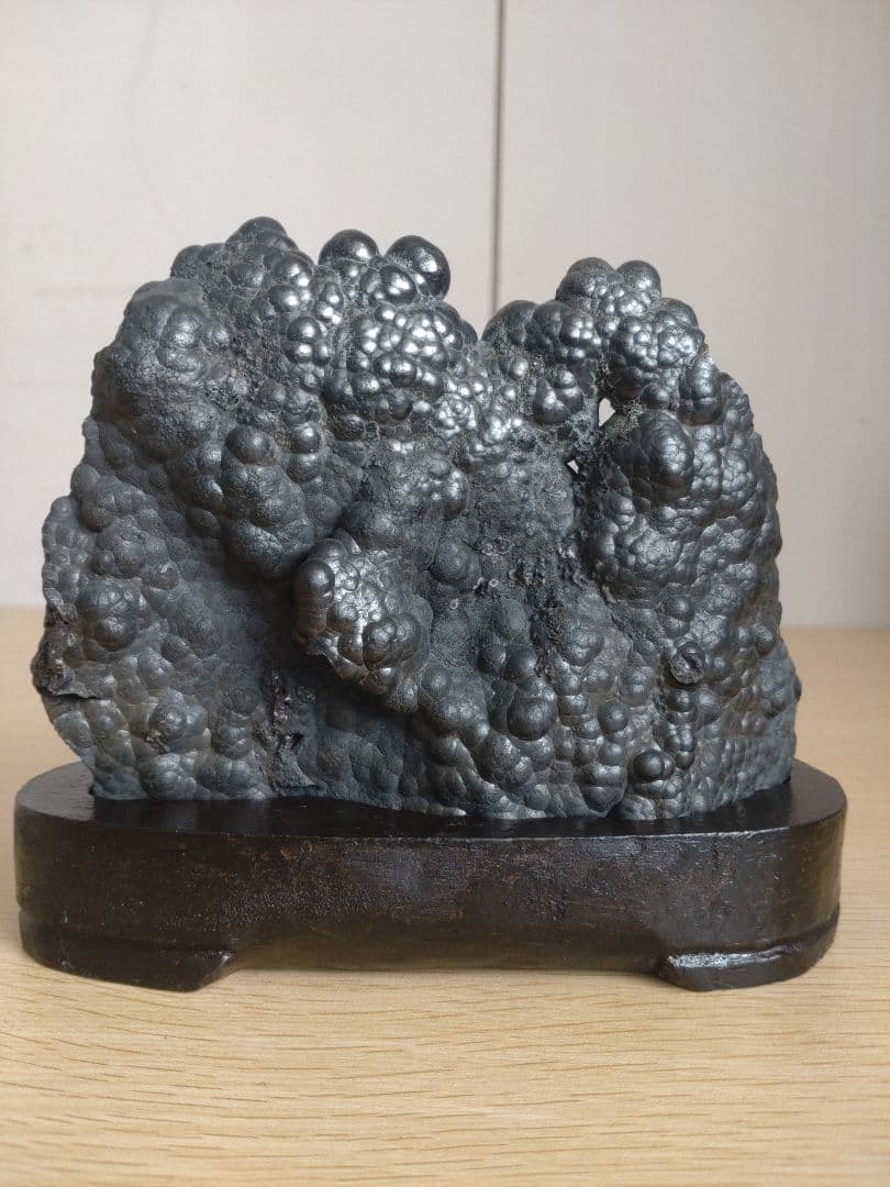 【希少　大きめ】ヘマタイト　腎臓状赤鉄鉱　瘤状結晶　原石　クラスター　瘤　杢　塊