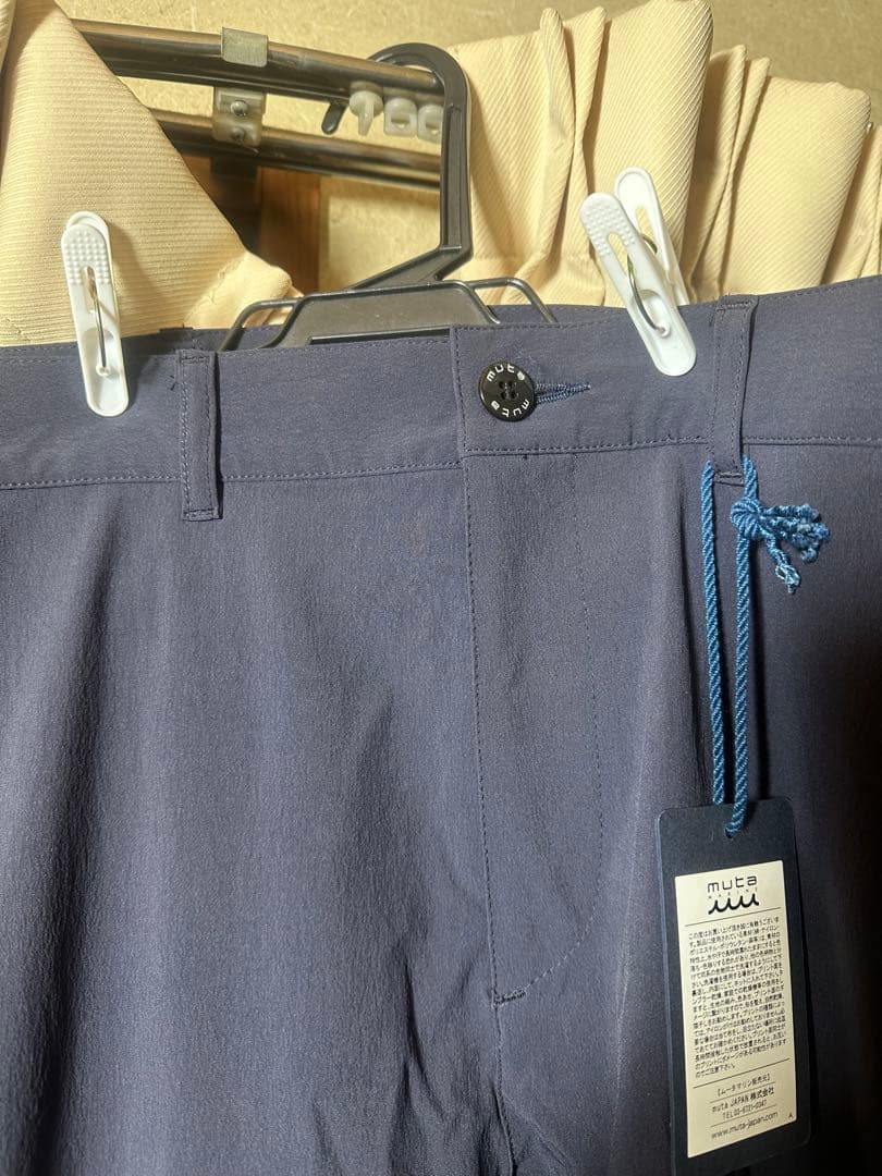 muta ムータ　ストレッチナイロン スラックス