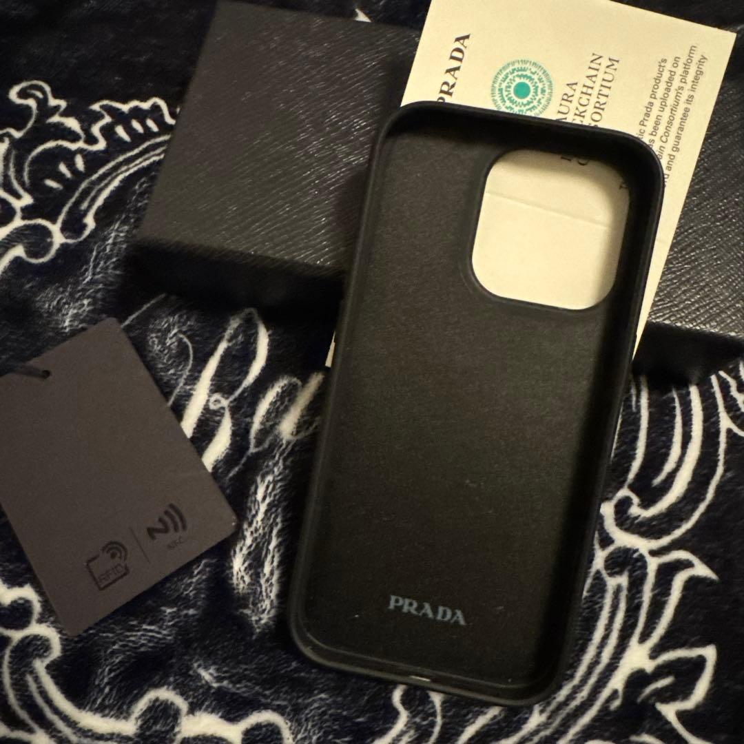 PRADA iPhone14pro ケース カードポケット付き