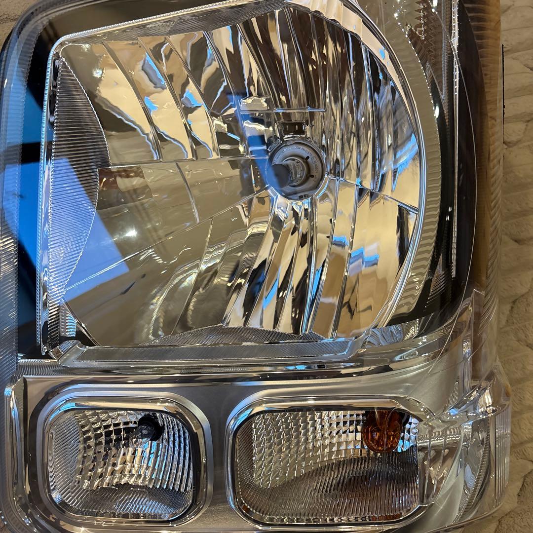 エブリィバン　DA17V ヘッドライト左右セット