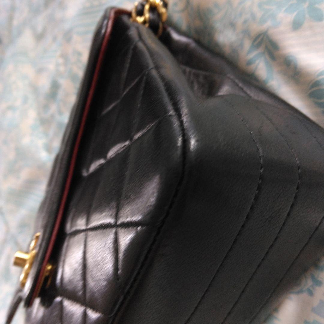 美品　CHANEL ショルダーバッグ 黒 キルティング レザー ゴールドチェーン