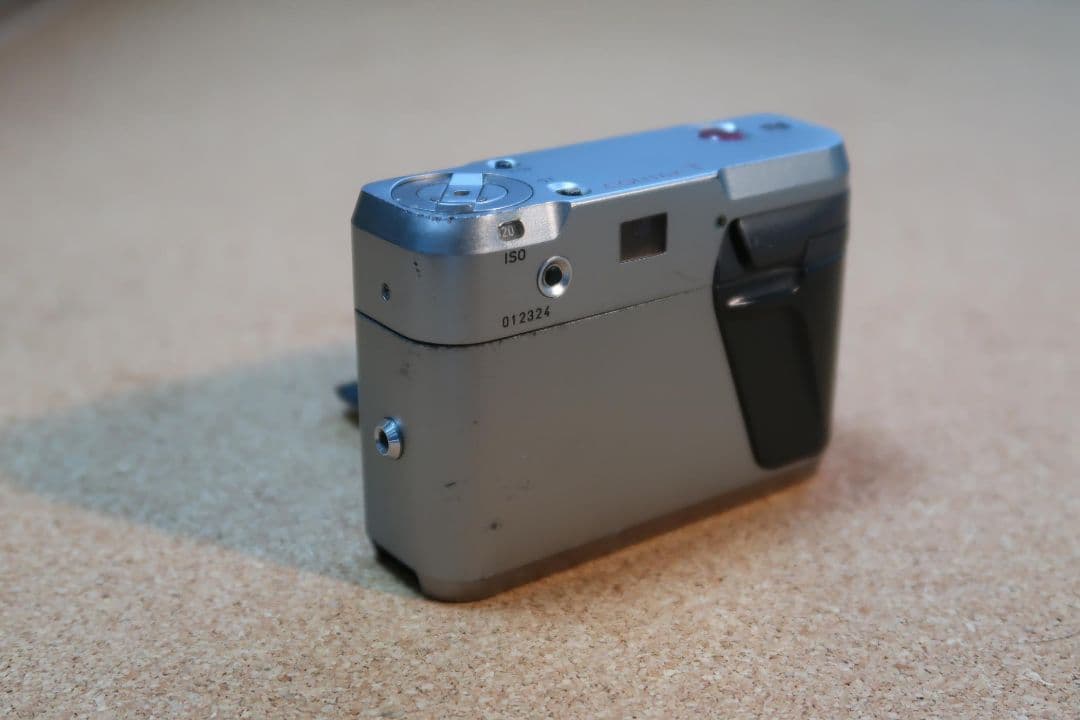 CONTAX T　 動作せず！　京セラコンタックス　フィルムカメラ　ストロボ付