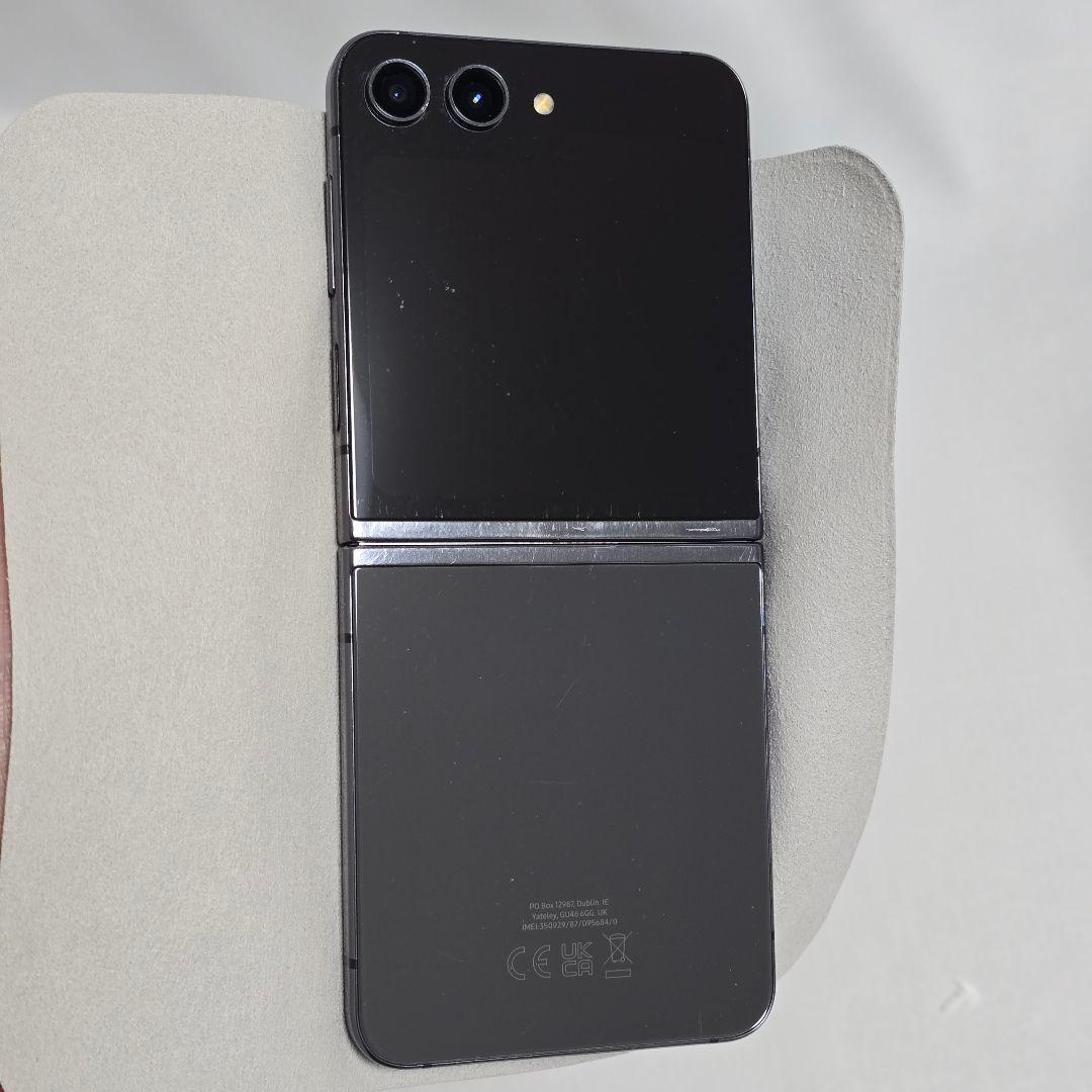 Galaxy Z Flip5 SIMフリー判定○ グラファイト 海外版 完動品