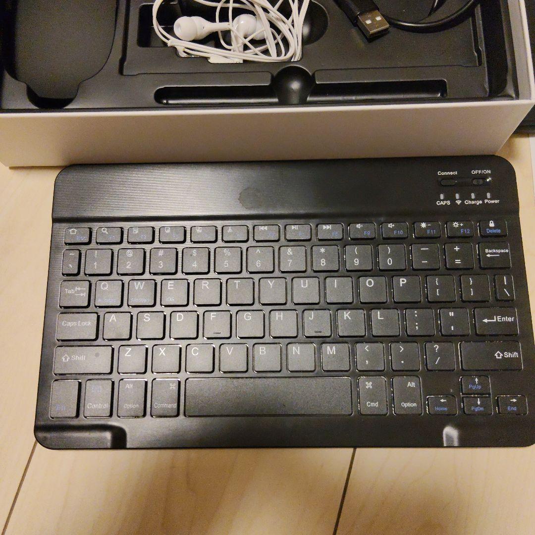 10.1インチタブレット 本体 + キーボード新品未使用