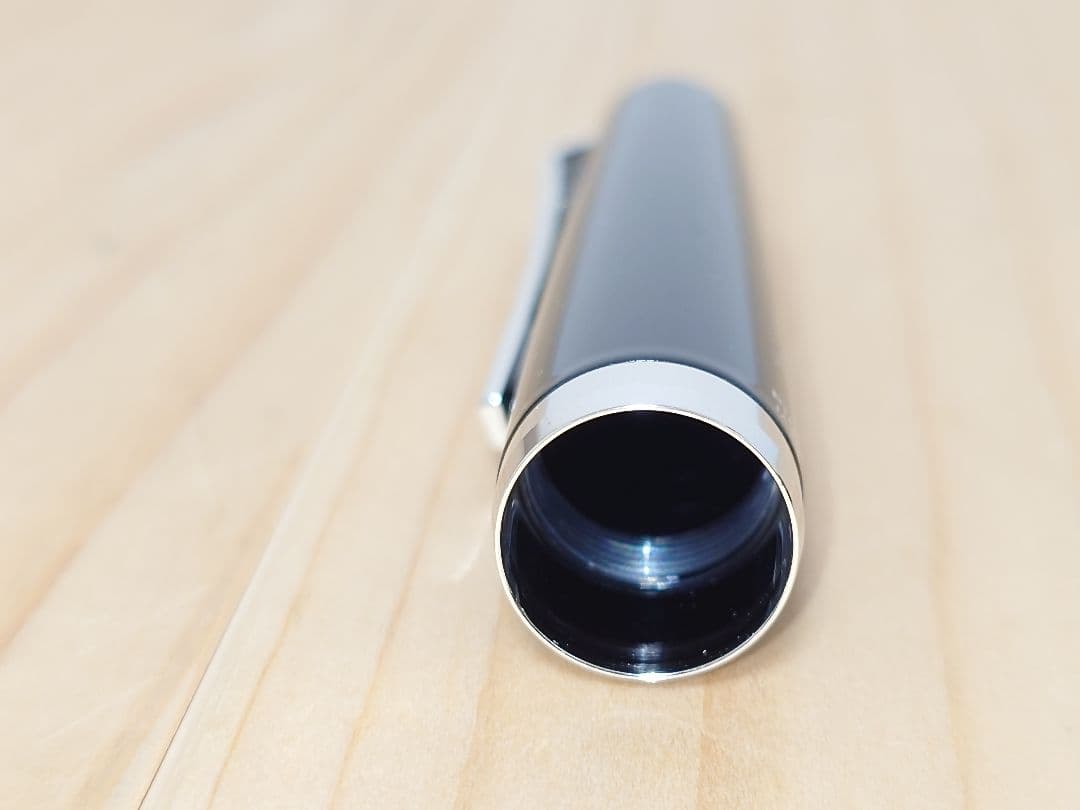 PILOT パイロット 万年筆 エラボー ブラック 軟中字 (金属軸)