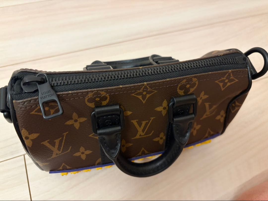 ルイヴィトンLV モノグラム ラバー キーポルXS M45788ショルダーバッグ