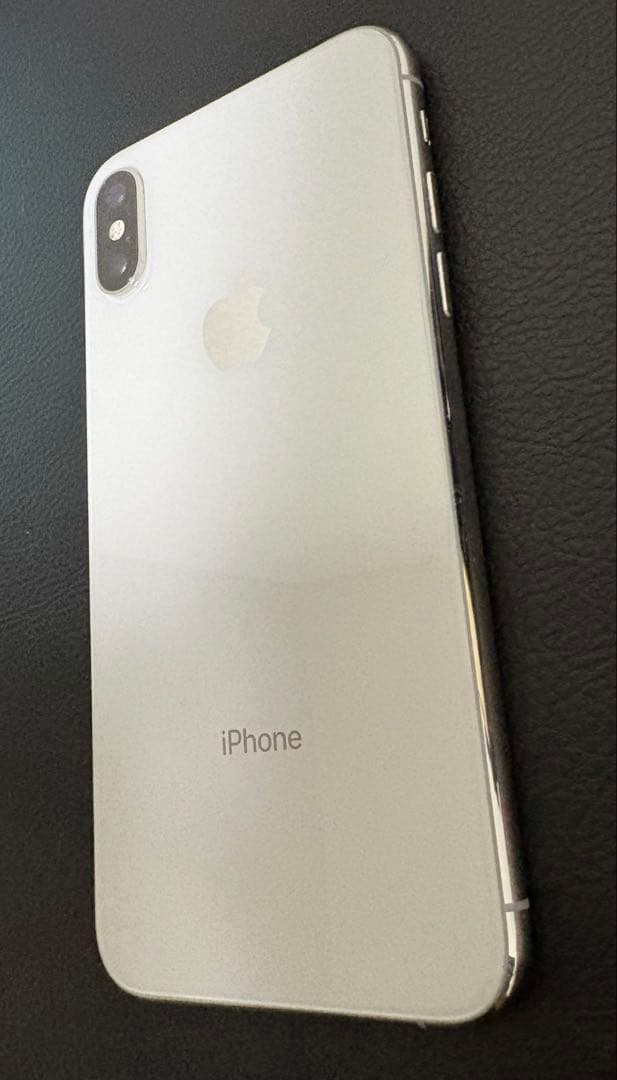 Apple iPhone Xs シルバー 本体