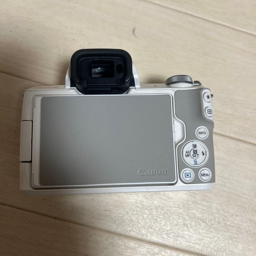 Canon EOS デジタル一眼レフカメラ ホワイト　ボディのみ　美品