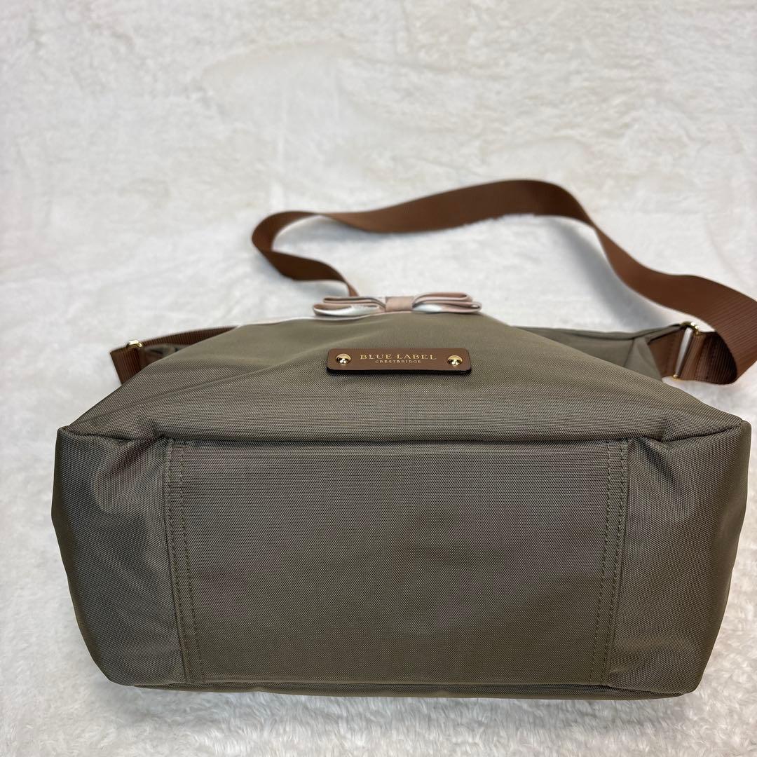 美品　ブルーレーベルクレストブリッジ ショルダーバッグ リボン チェック