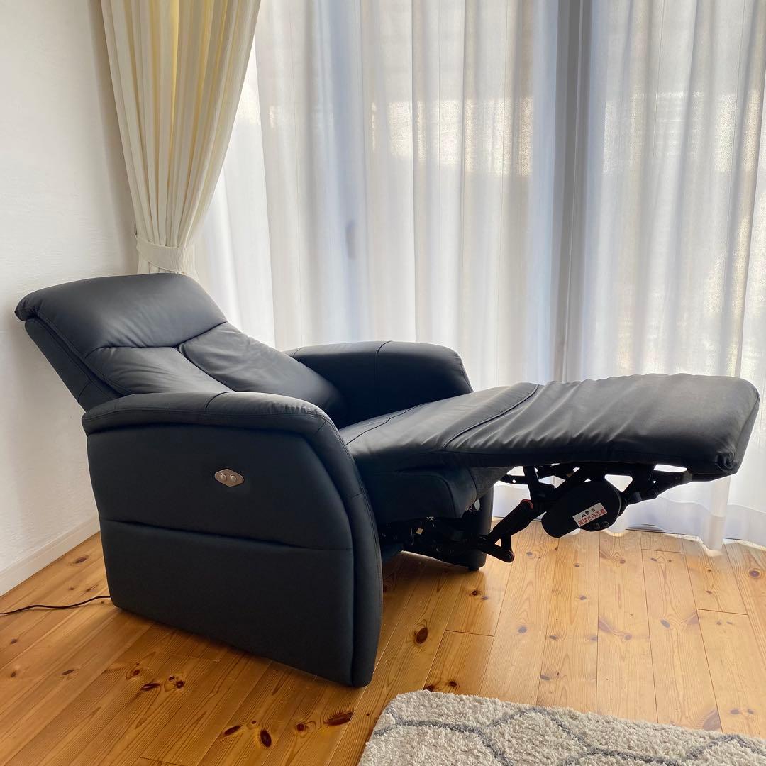 10月31日までお値引き中❗️電動リクライニングチェア(コンフェ革 BK)
