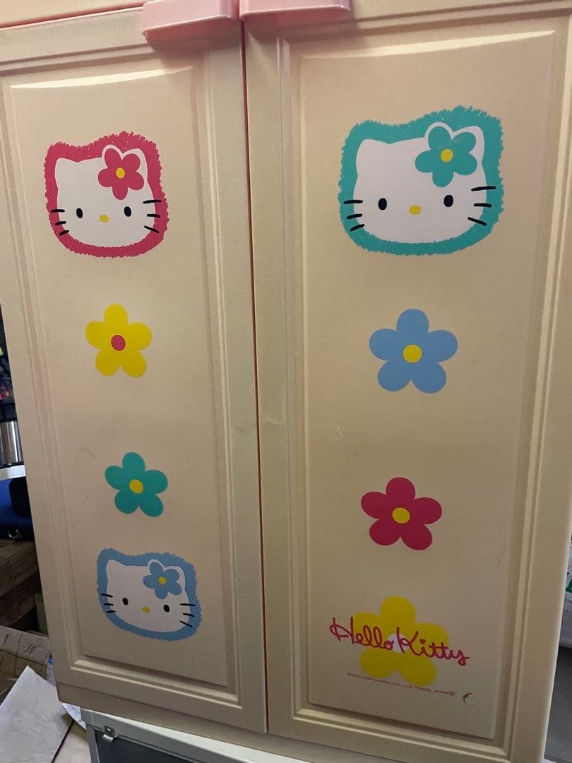 キティちゃん　ハローキティー　サンリオ　衣装棚　昭和　レトロ