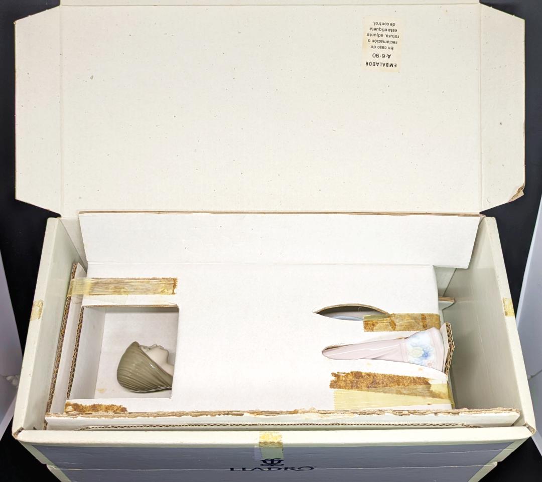 LLADRO リヤドロ●夏の陽ざし 少女サラ 5647●フィギュリン 置物 陶器