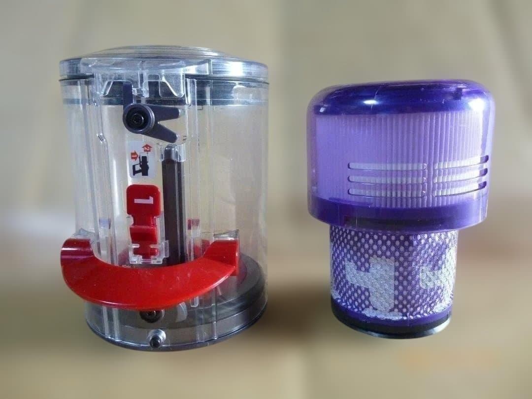 関東は翌日にお届け　ダイソンSV18用の本体セットで全て新品です　③