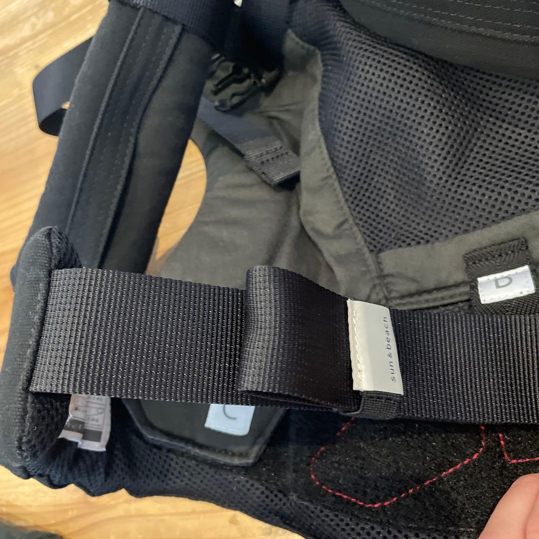 抱っこ紐ブラックsun&beach サン&ビーチ Blackよだれパット付き