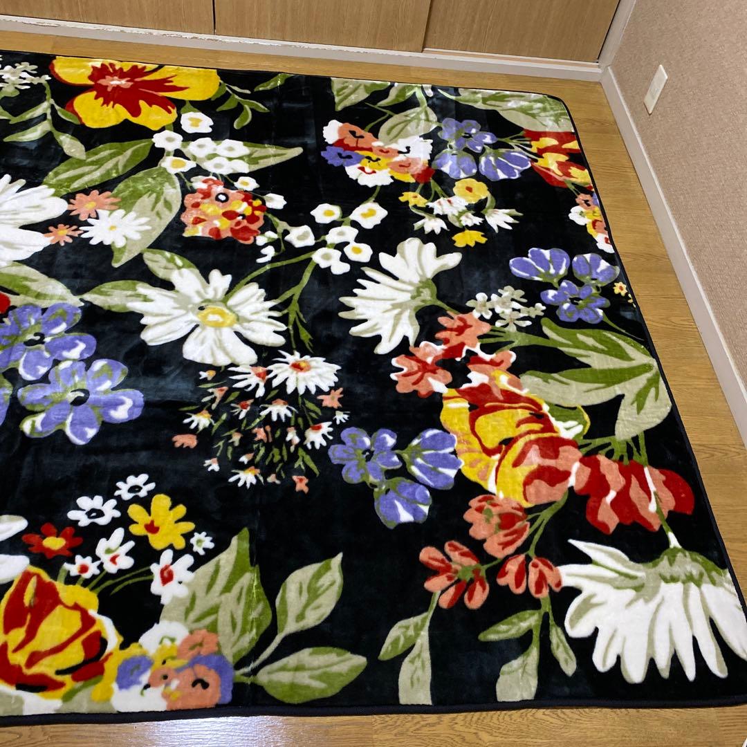 【新品】カーペット カバー185x185cm 2畳 ラグ 北欧風　花柄　洗える