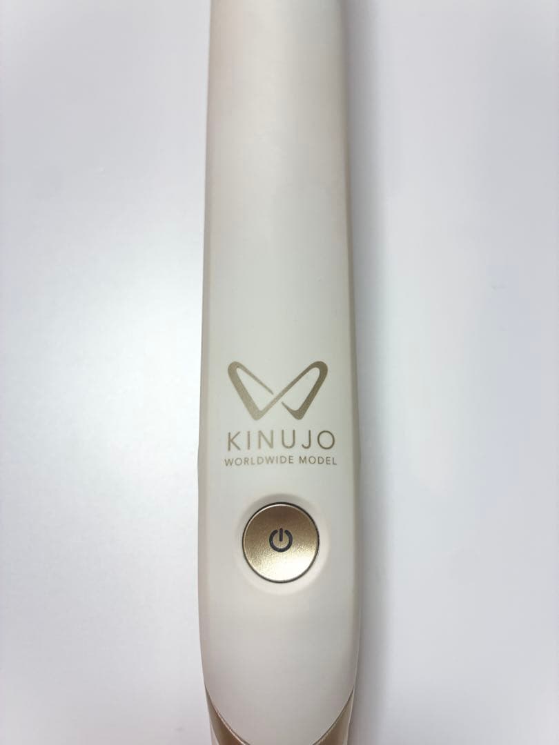 絹女　KINUJO ストレートヘアアイロンホワイト　DS100 国内•海外兼用