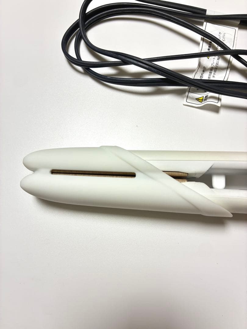 絹女　KINUJO ストレートヘアアイロンホワイト　DS100 国内•海外兼用