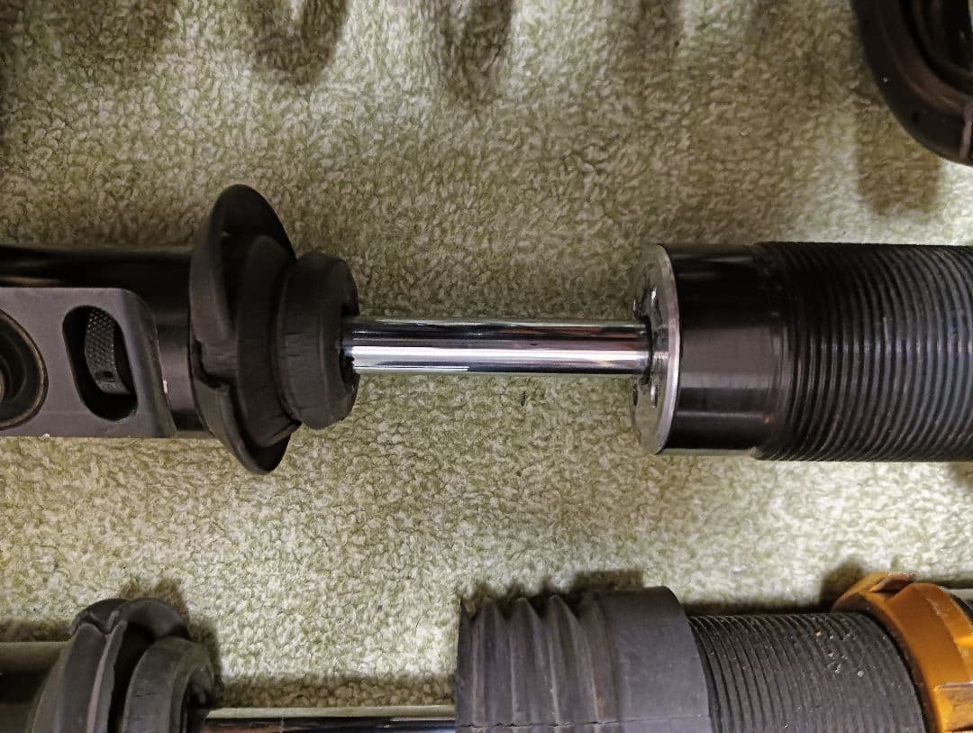 ナビック　リア　車高調