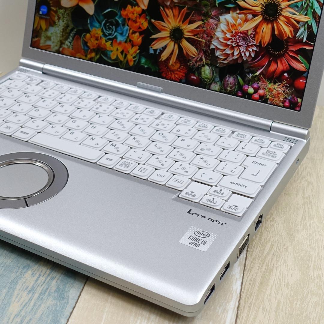 累積使用時間僅少で美品の軽量モバイル✨第１０世代ｉ５に超高速新品ＳＳＤ５１２ＧＢ