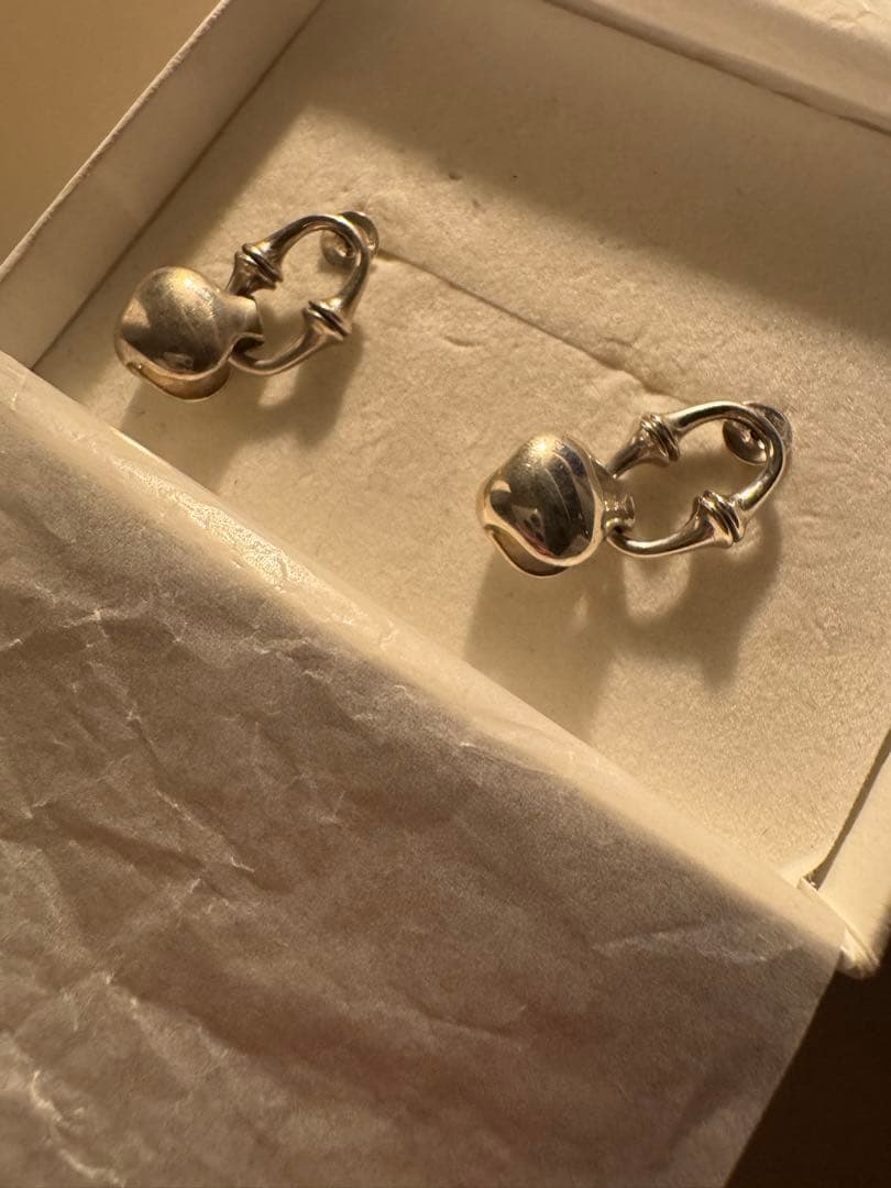 heres ヒヤーズ SPINAL DOUBLE PIERCE