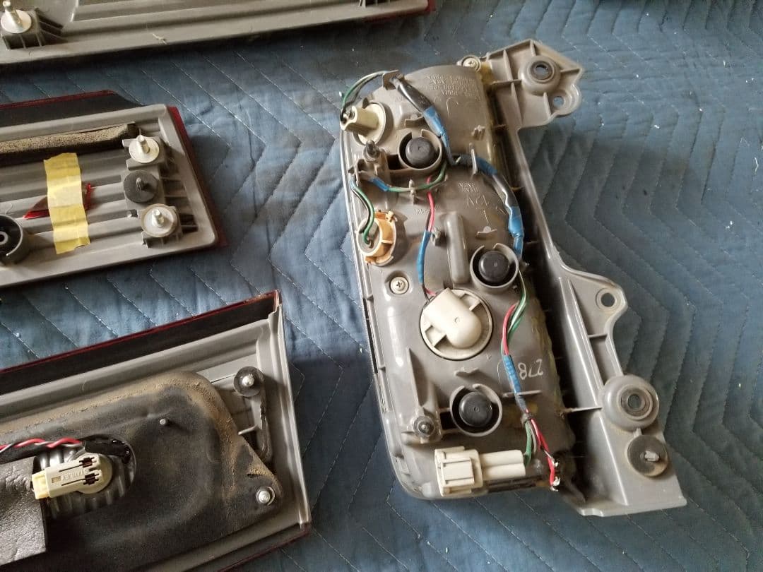 E52 エルグランド ワンオフ LEDテールセット