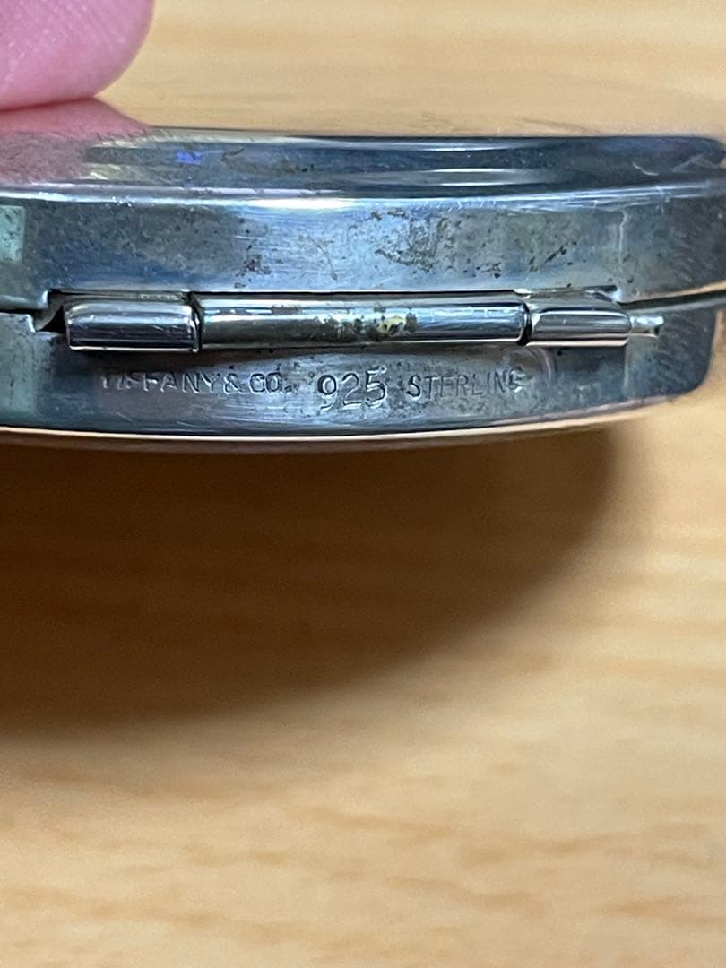 Tiffany & Co Victorinox ナイフ ファンデーションケース