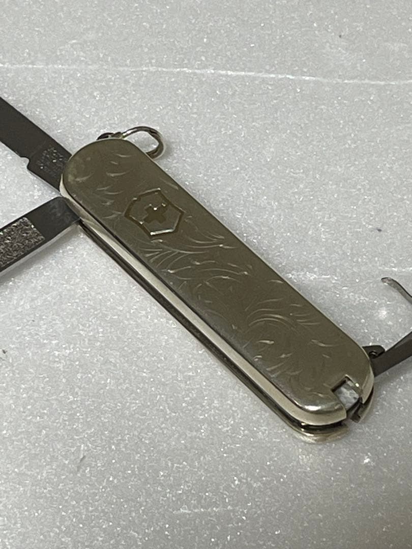 Tiffany & Co Victorinox ナイフ ファンデーションケース