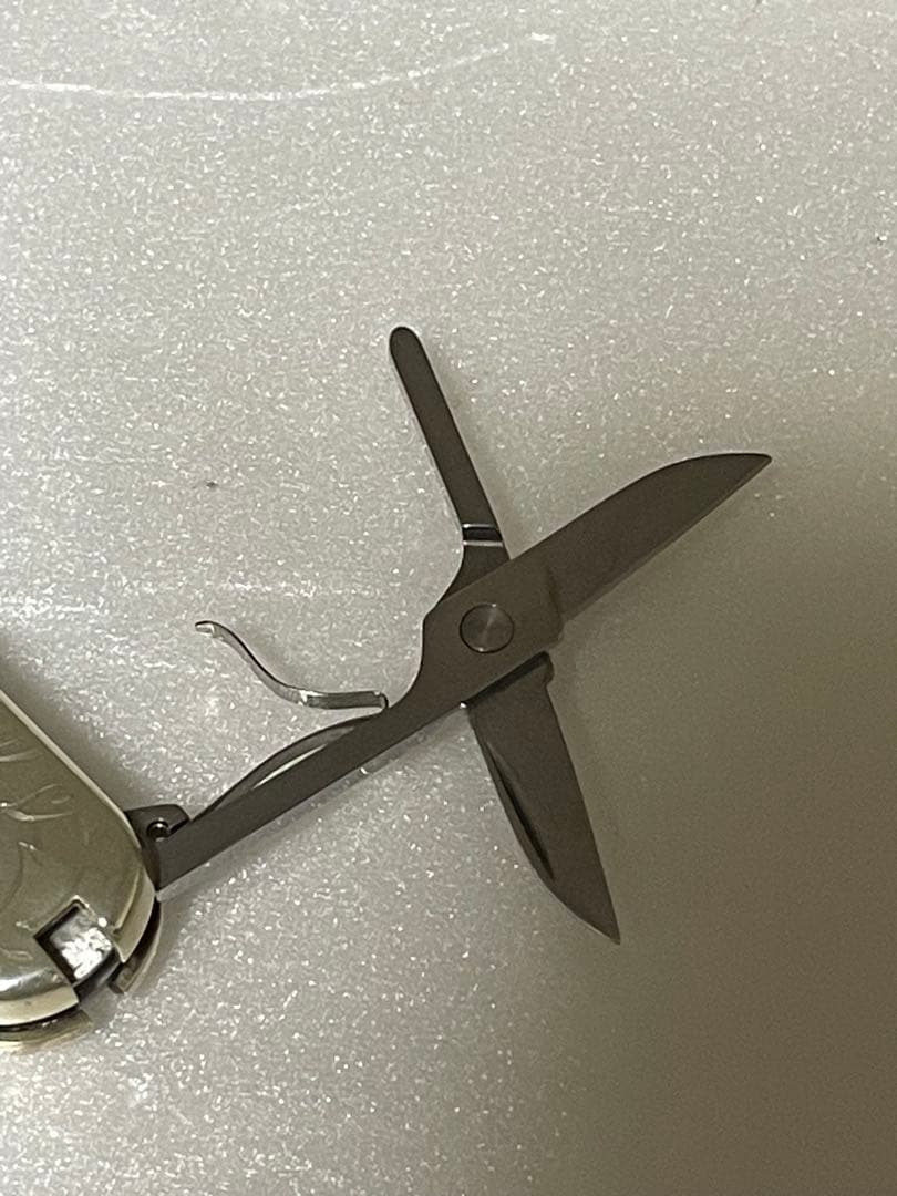 Tiffany & Co Victorinox ナイフ ファンデーションケース