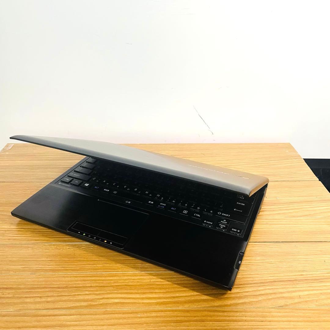 爆安軽量モバイルi5 東芝ノートパソコンSSD Windows11 オフィス