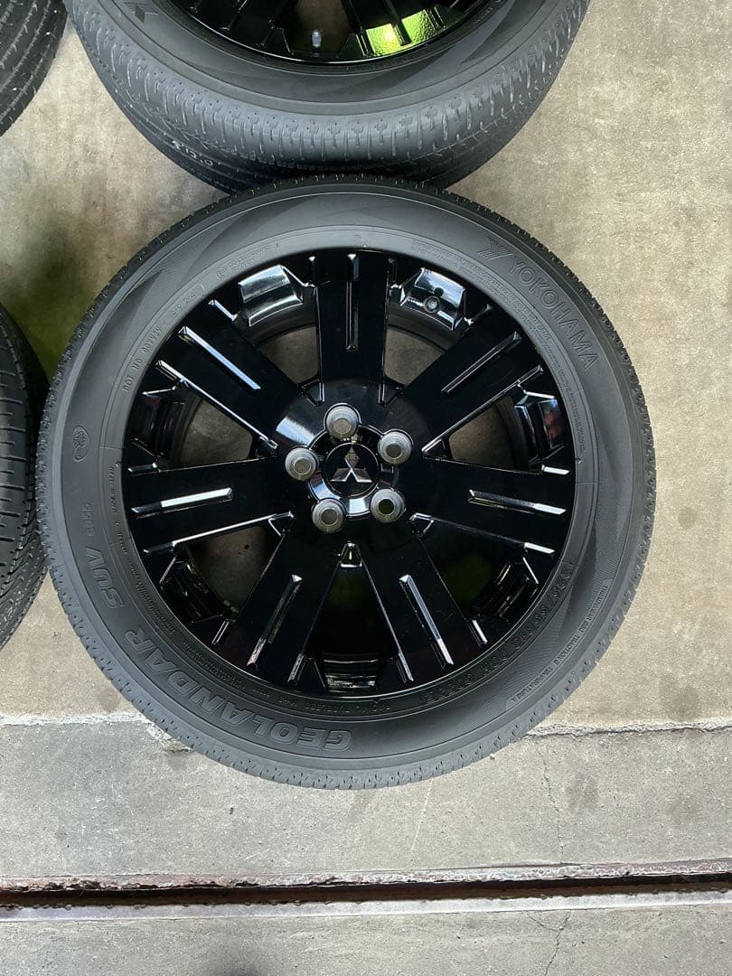 デリカD5 純正 シャモニー 限定ブラックホイール 純正ナット付属
