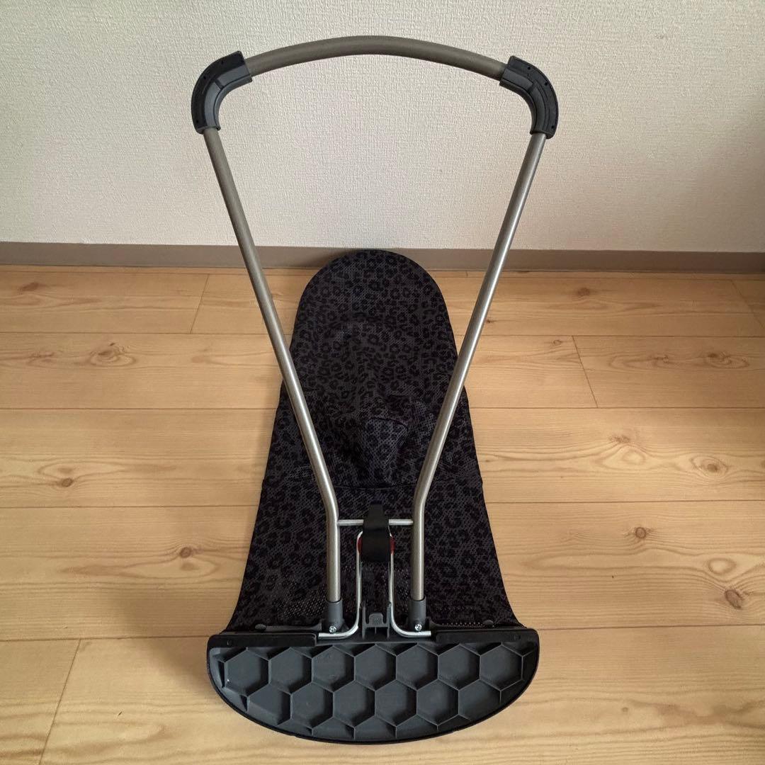 【美品】ベビービョルン　バウンサー　ブリスエアーアンスラサイト　レパード