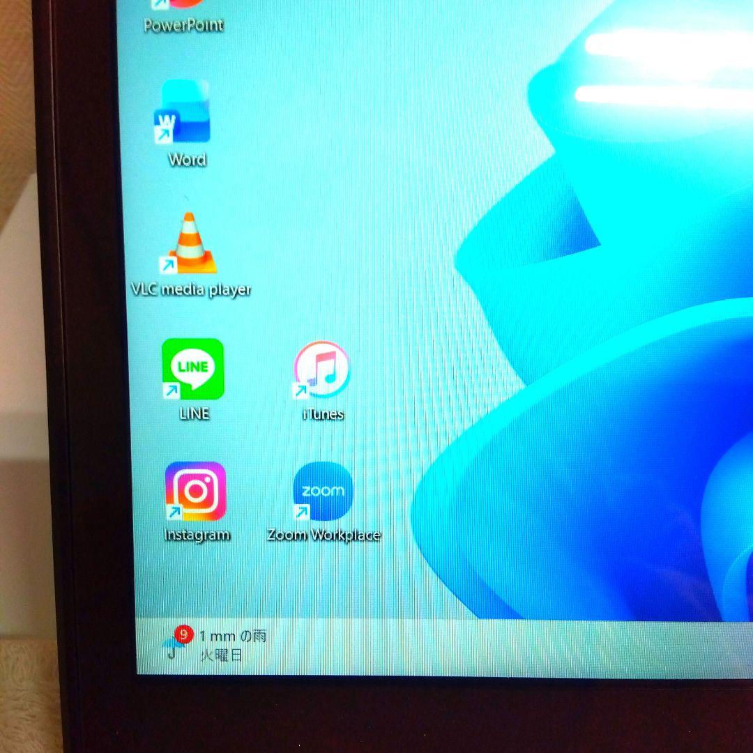 ノートパソコンWindows11 i5大容量直ぐ使えるカメラオフィス付き