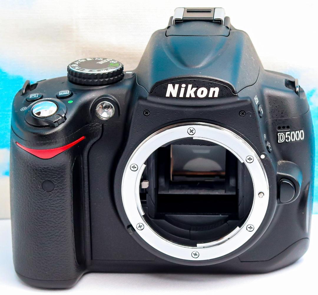 ニコン Nikon D5000⭐️スマホに転送♪⭐️自撮りラクラク⭐️即日発送